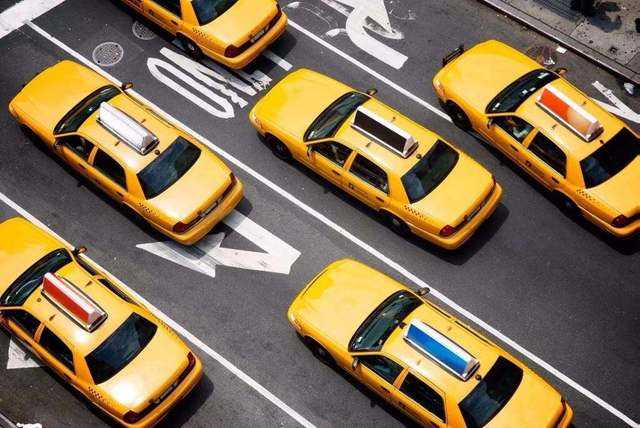 提醒！即日起，乘坐出租車(chē)網(wǎng)約車(chē)先掃場(chǎng)所碼